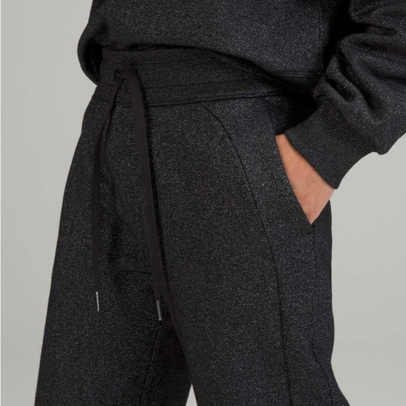 Lululemon Scuba Jogger Black Sparkle - Picture 4 of 5